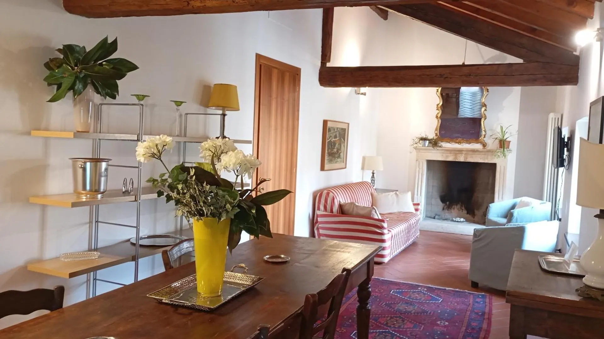 Apartamento La Finestra Sul Civico Cinque Verona
